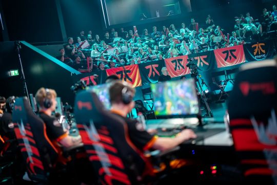 高空来球 高空来球