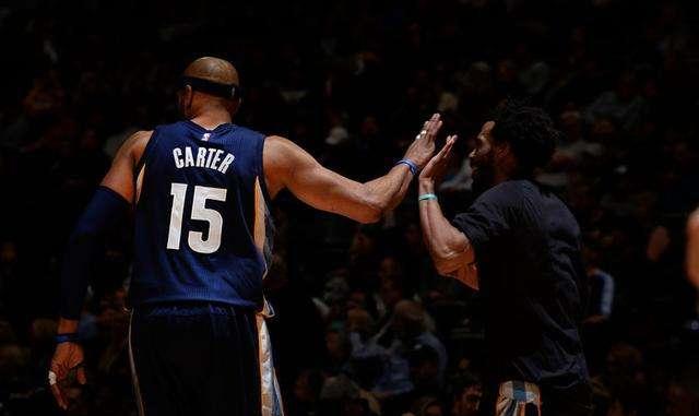 防守拉扯 防守拉扯